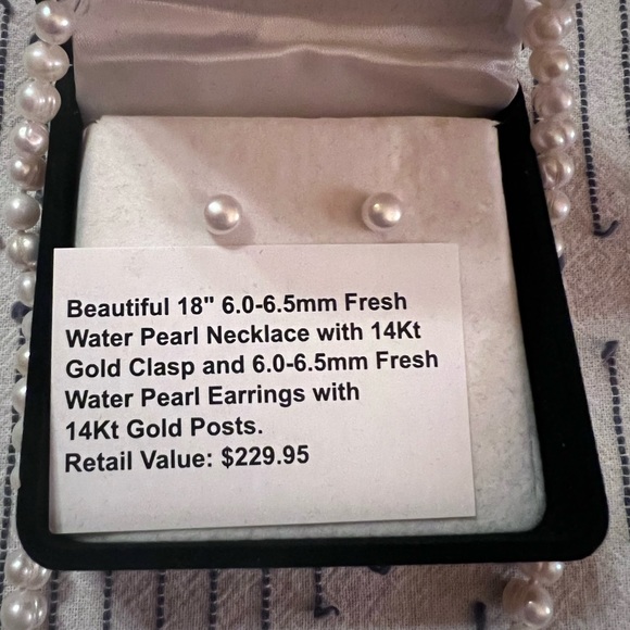 Beautiful 18” fresh water pearl necklace and earrings! - Picture 2 of 3